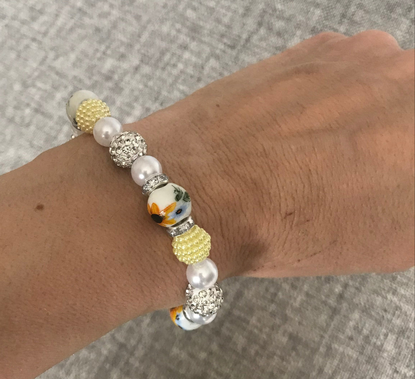 Yellow & White Sunflower, pearl, Rhinestone Elasticated Bracelet (S/M)