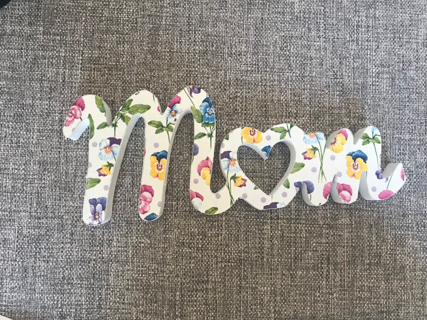 MUM Written Word Wooden Freestanding Plaque 29x11cm