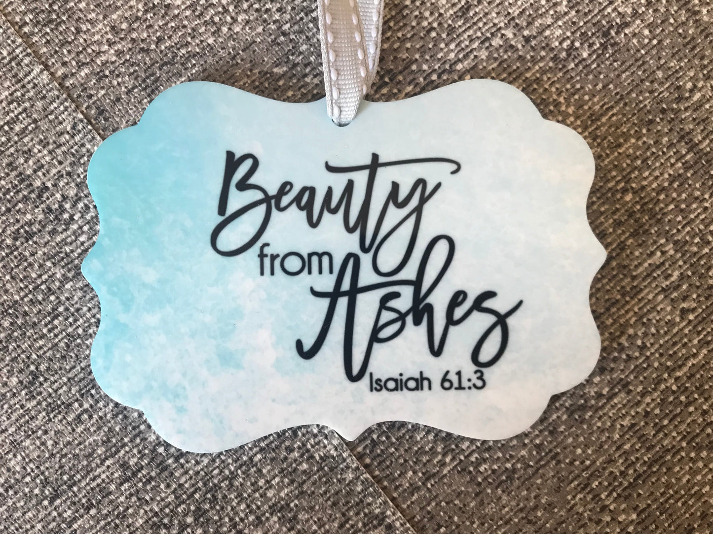 Grave Hanging Tag 10.5x7.5cm with ribbon - Beauty from Ashes Isaiah 61:3 Blue Background