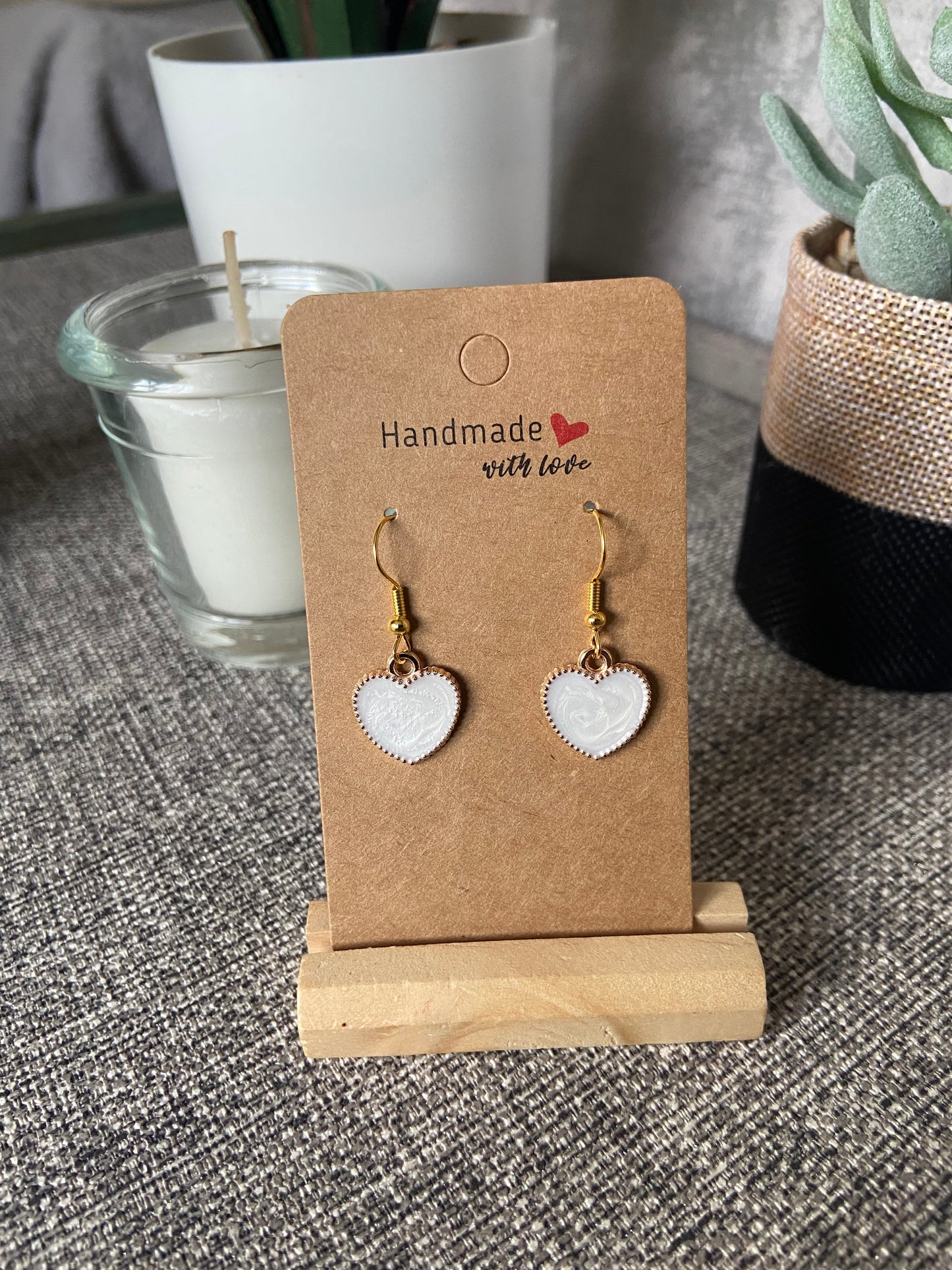 White Marbled Heart Dangle Gold Earrings & Necklace Set