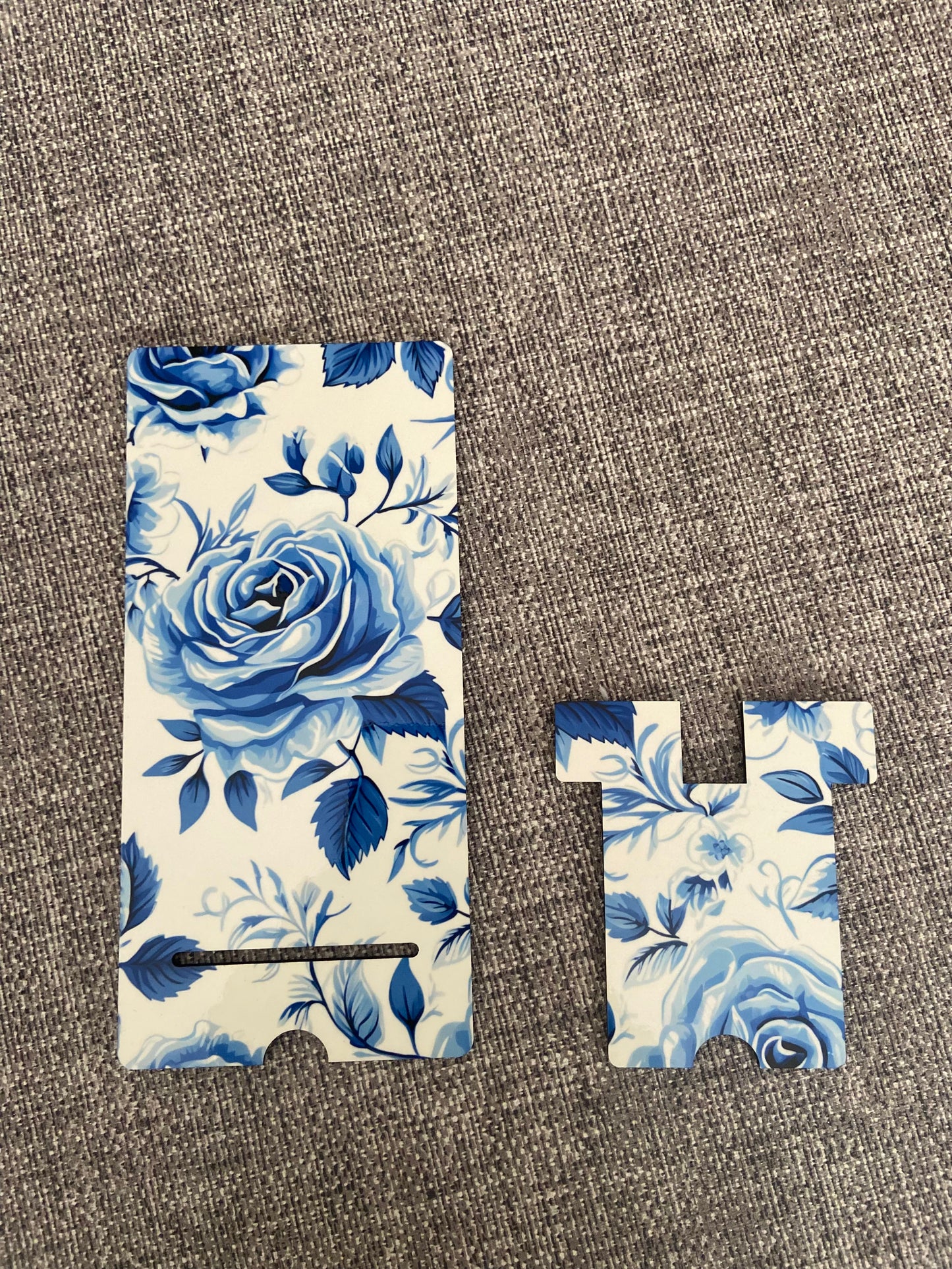 Mobile Phone Stand MDF - Blue/ White Floral