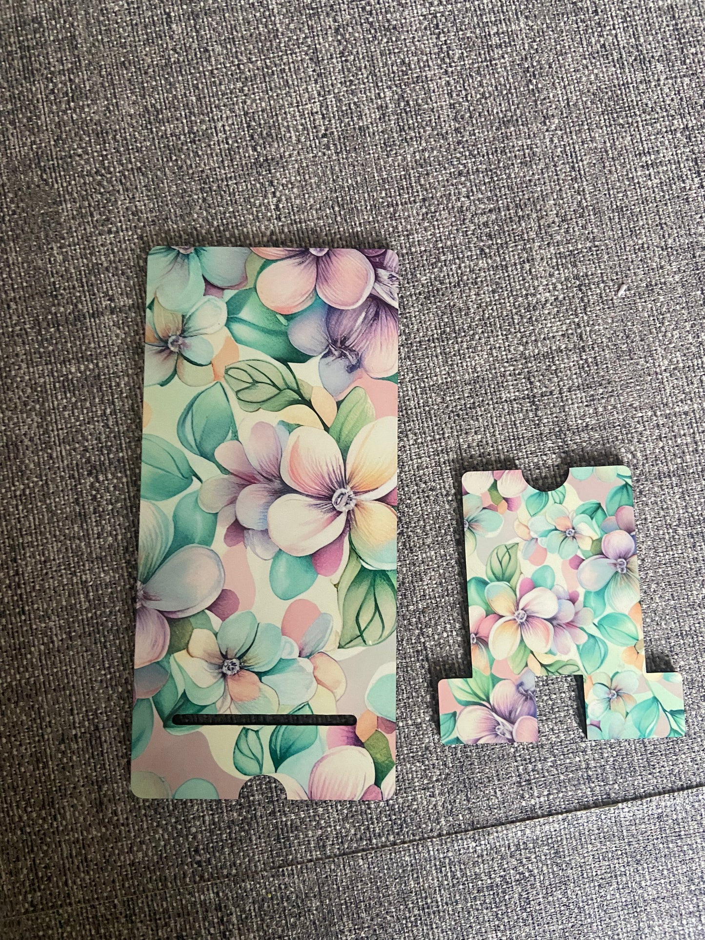 Mobile Phone Stand MDF - Green/ Lilac Floral