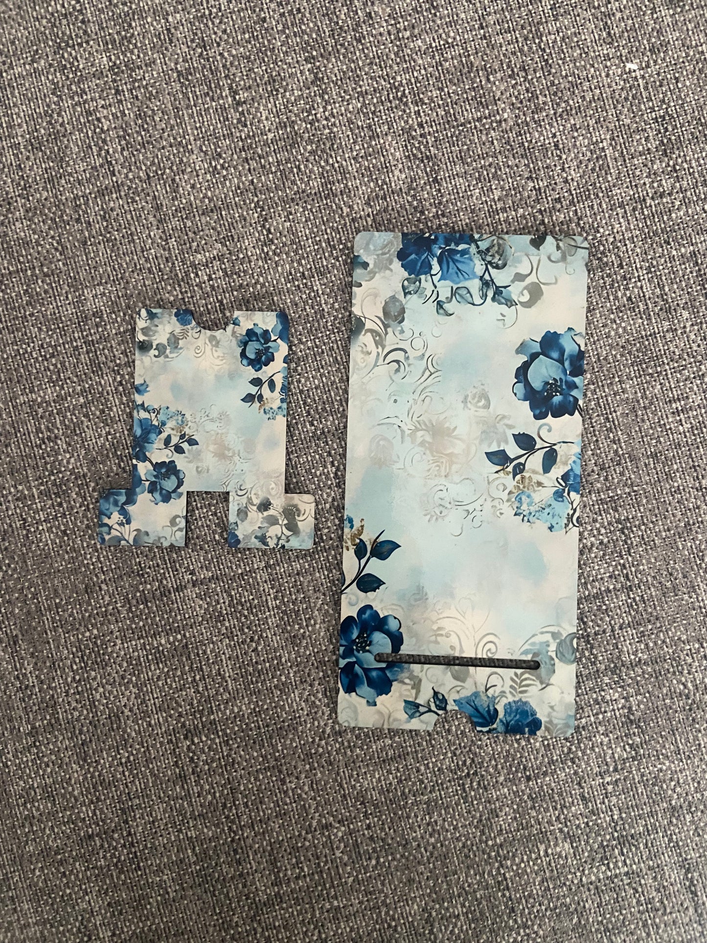Mobile Phone Stand MDF - Vintage Blue Floral