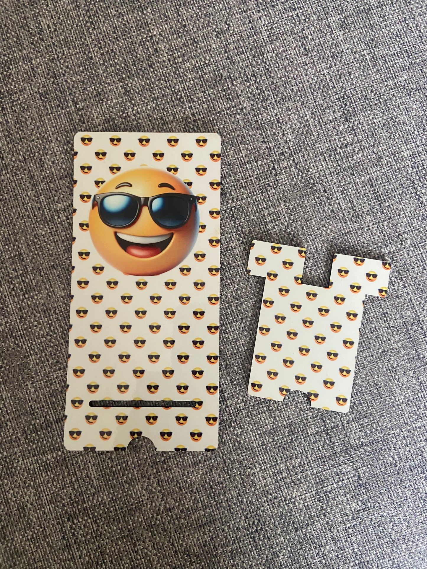 Mobile Phone Stand MDF - Cool Emoji Face