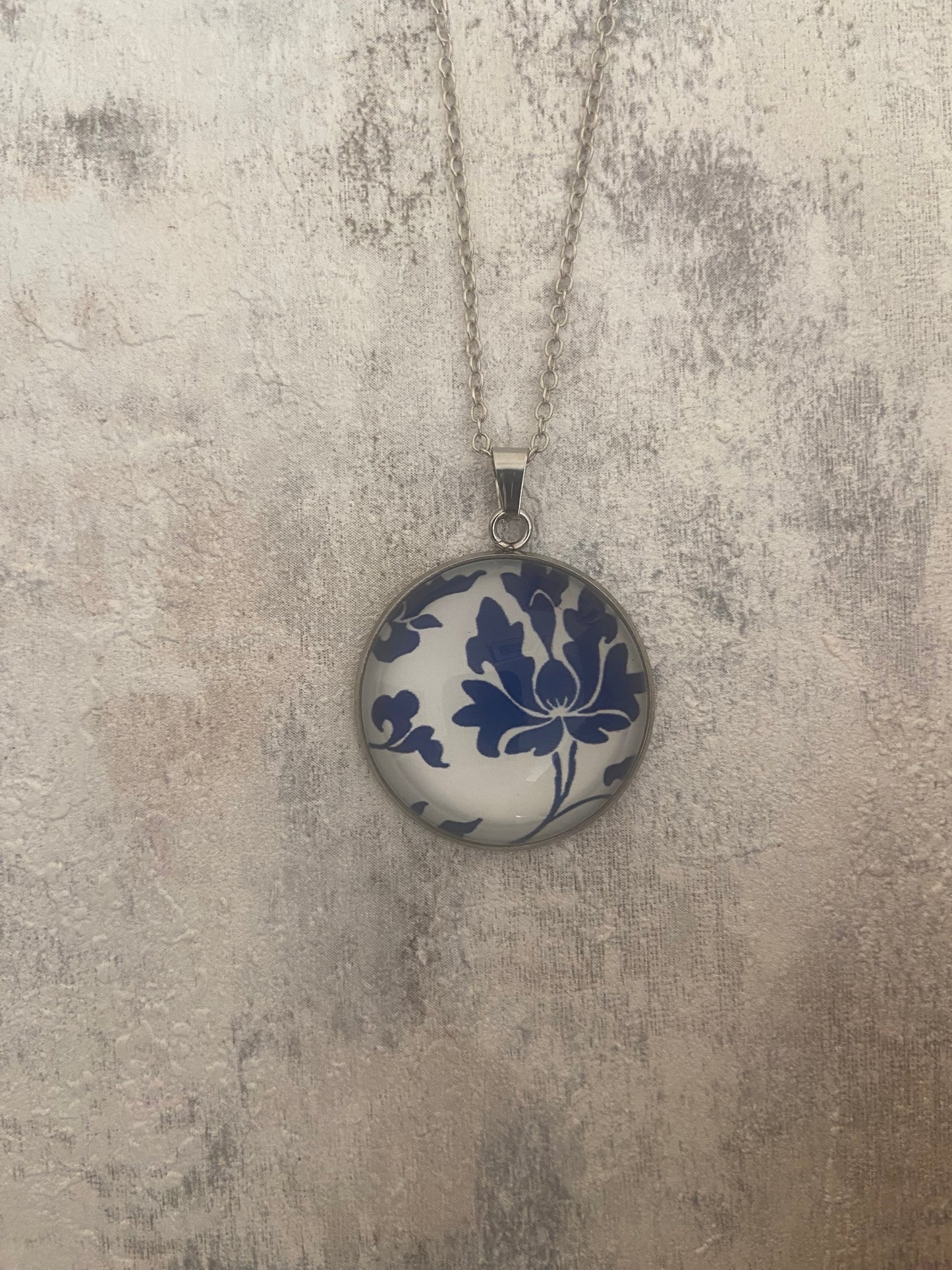Blue/ White Pattern 2.5cm Pendant Silver Necklace (60cm chain) 2 variations