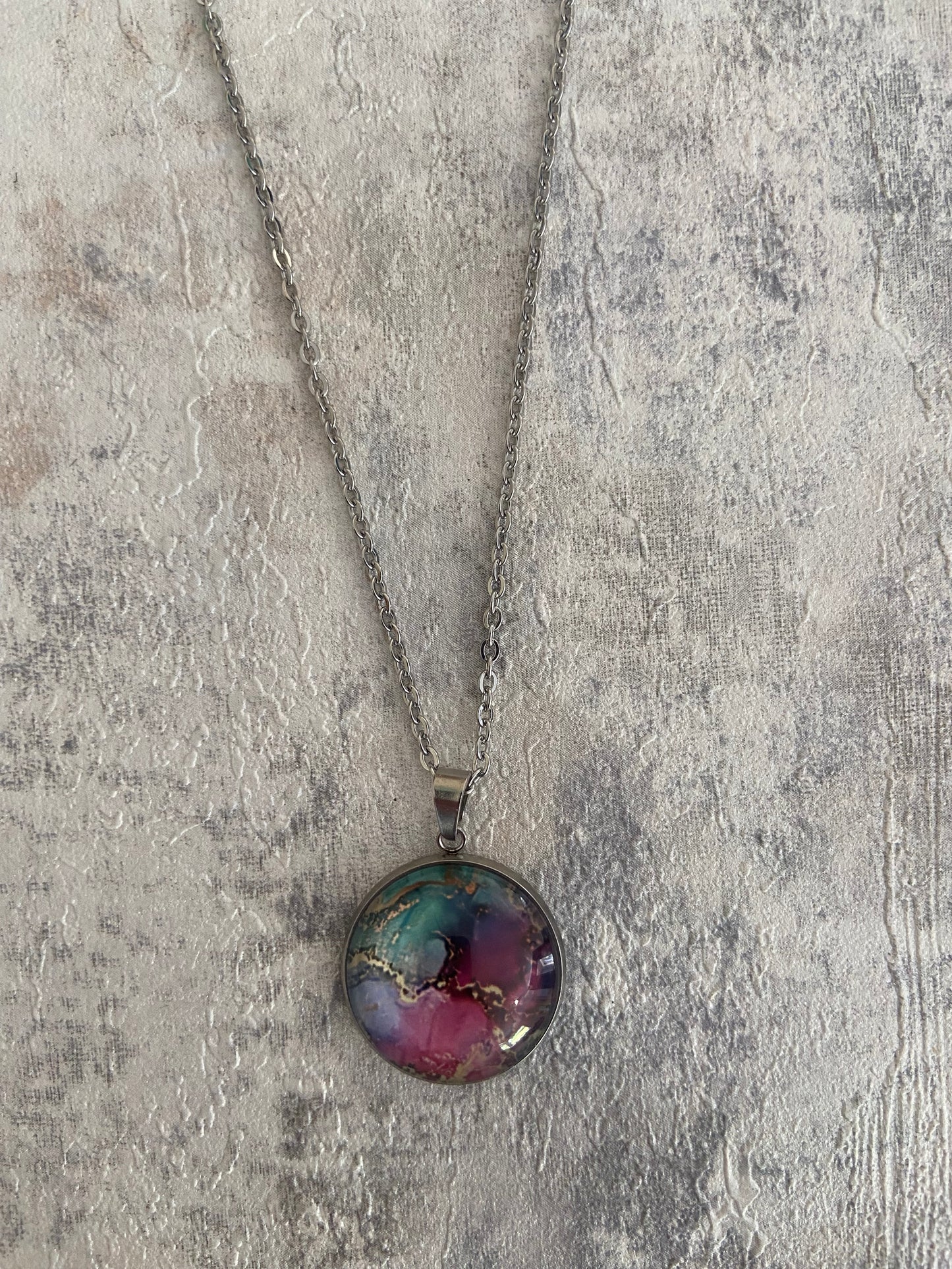 Elegant Liquid Art Coloured 2cm Silver Pendant Necklace (45cm chain) 10 Variations