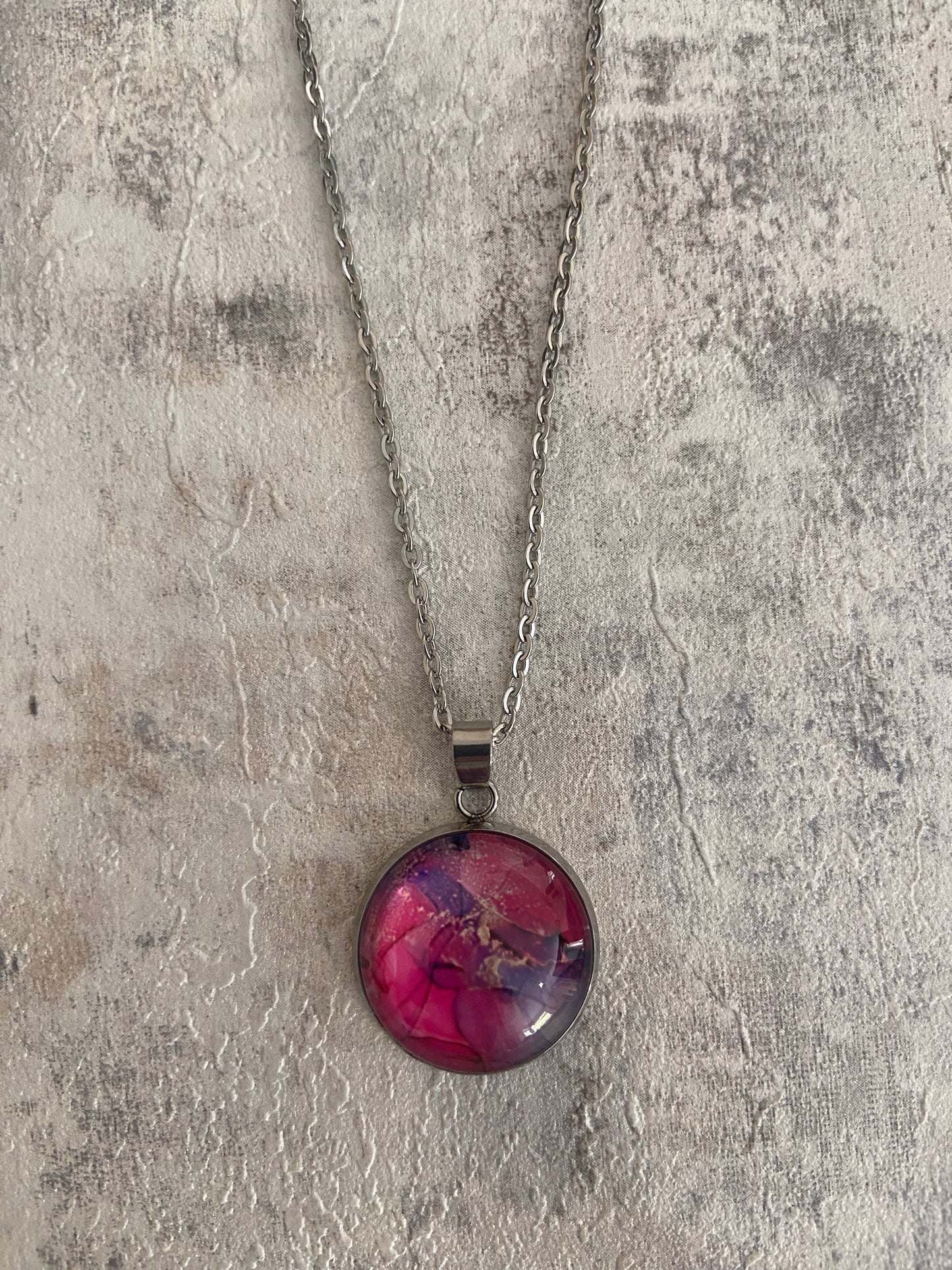 Elegant Liquid Art Coloured 2cm Silver Pendant Necklace (45cm chain) 10 Variations