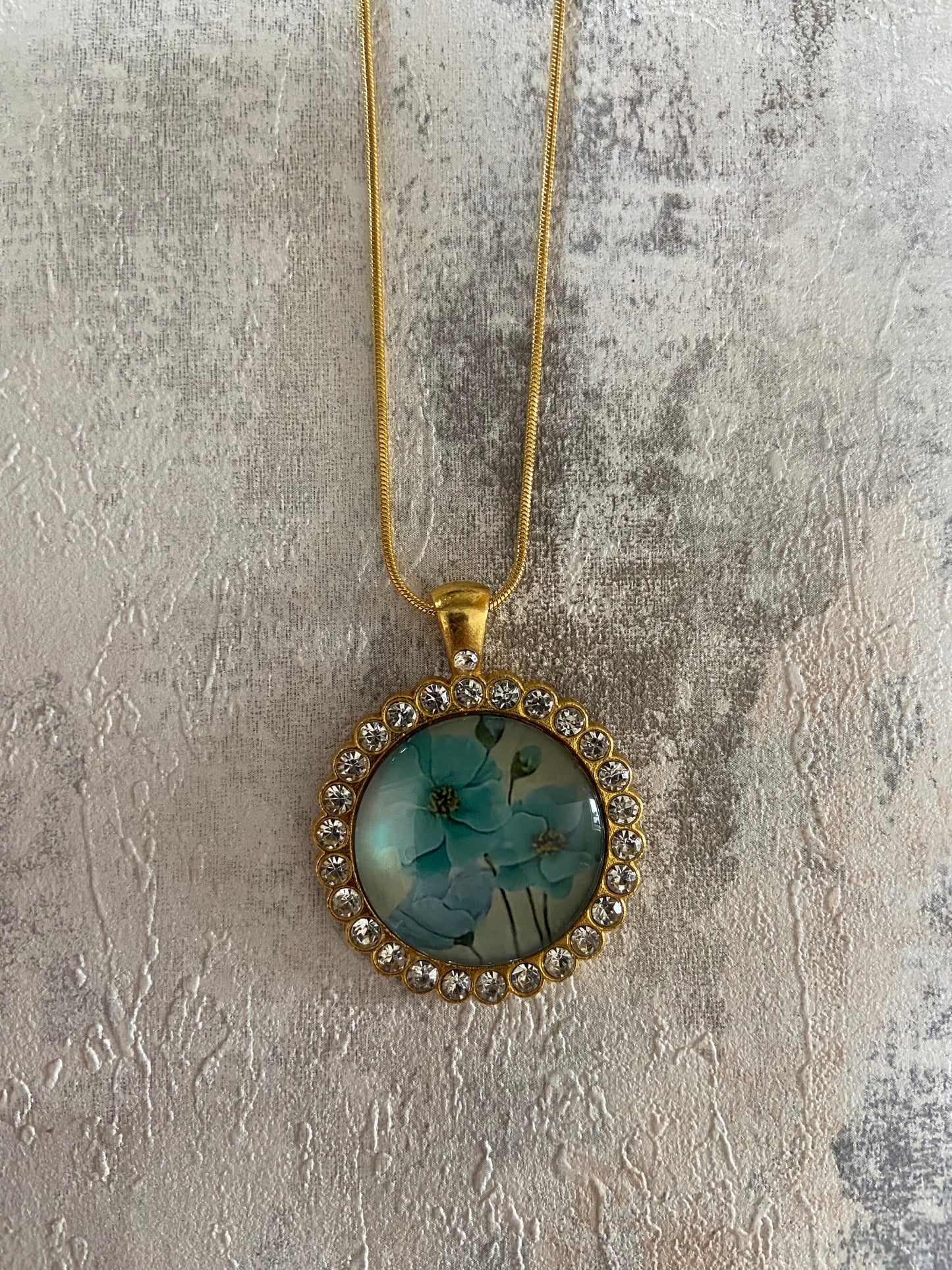 Dazzling & beautiful large gold blue floral pendant 3x3cm Pendant (60cm chain); 3 Variations