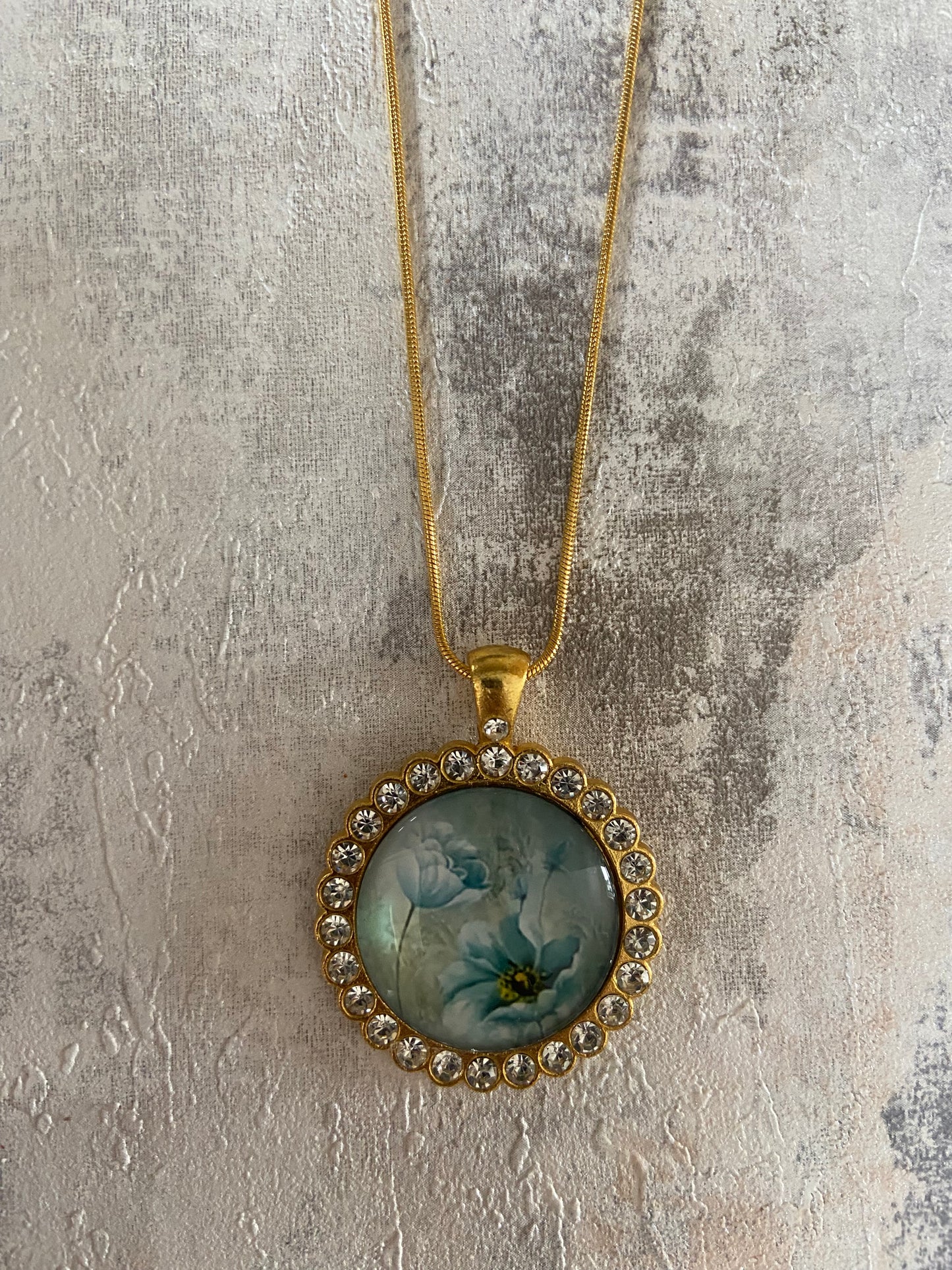 Dazzling & beautiful large gold blue floral pendant 3x3cm Pendant (60cm chain); 3 Variations