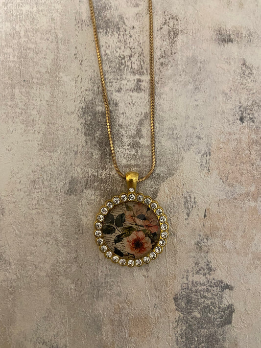 Dazzling & beautiful large gold floral pendant 3x3cm Pendant (60cm chain); 9 variations