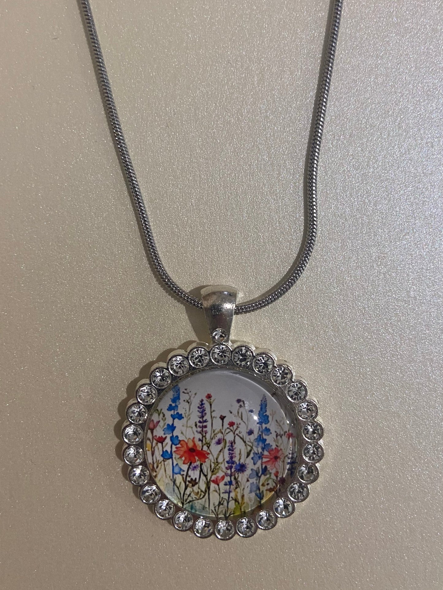 Dazzling & beautiful large wildflower pendant & Earring Set
