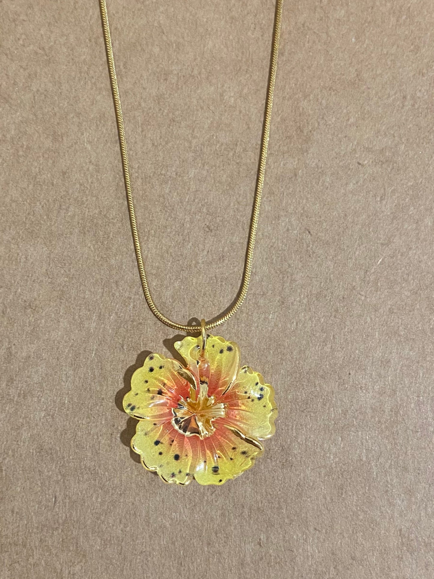 Yellow/Orange & Gold with Speckles Gold earring & necklace set (45cm chain)
