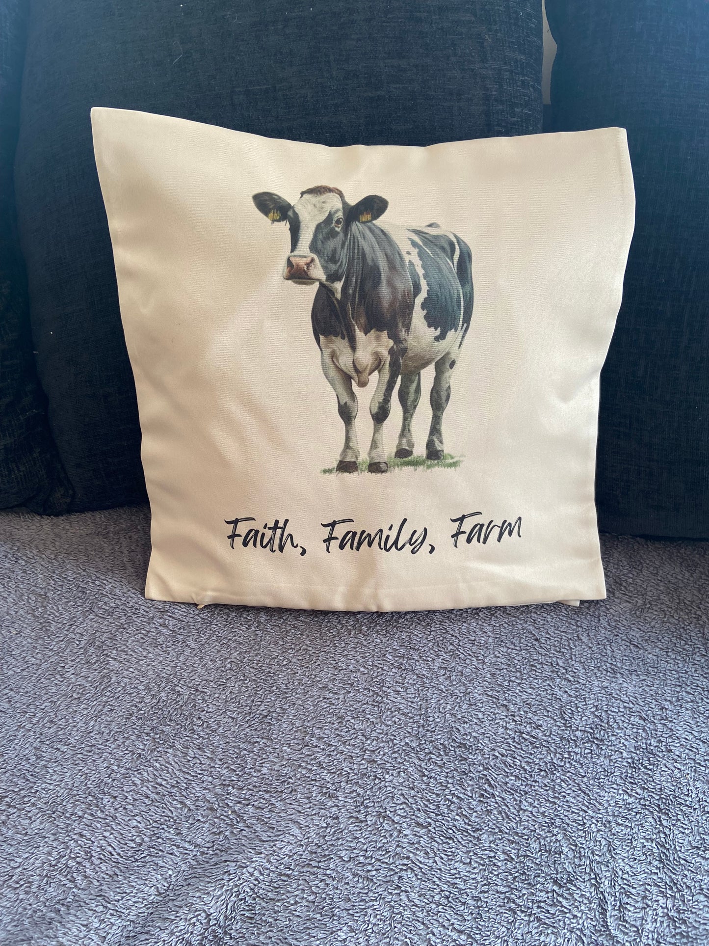 Cushion Cover 45x45cm Faith, Family, Farm Fresion Cow