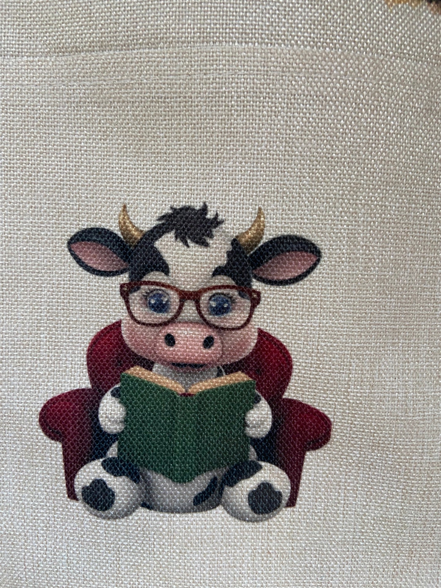 Cushion Cover with Pocket - 40x40cm - Read me a Story, Tuck me in tight......cow