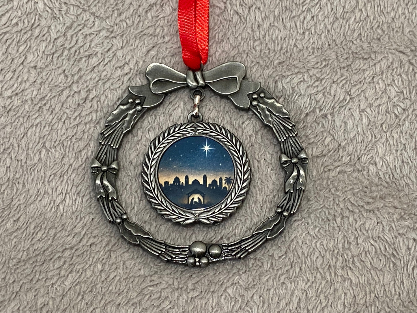 Metal Wreath Silver Hanging CHRISTmas decoration - Nativity Sillohette