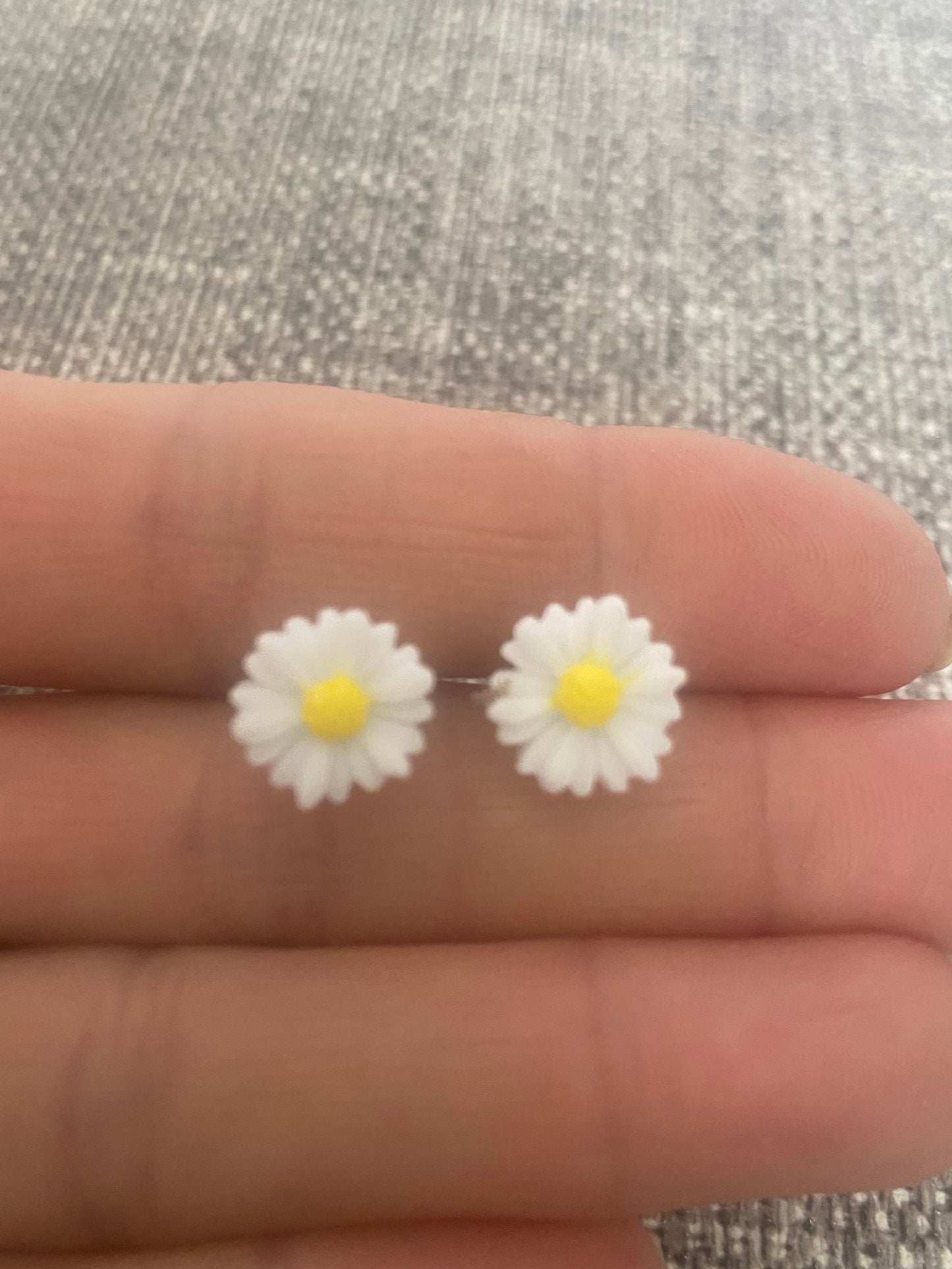 Small Resin Daisy Stud Earrings