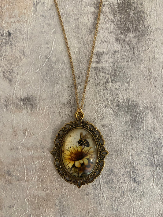 Vintage Bee Sunflower Oval 2.5cm Pendant Gold Necklace (45cm chain) 10 variations