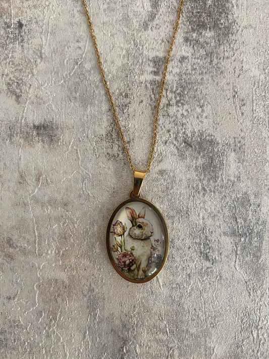 Elegant Gold Rabbit Oval 2cm Pendant Necklace (45cm chain)