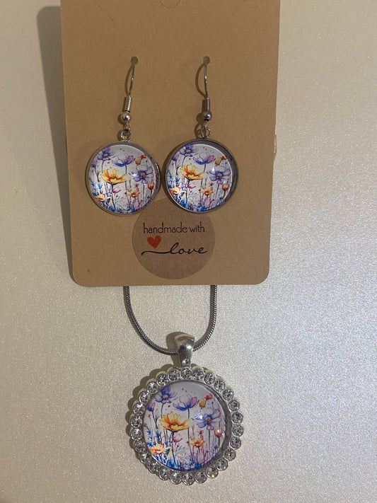 Dazzling & beautiful large wildflower pendant & Earring Set