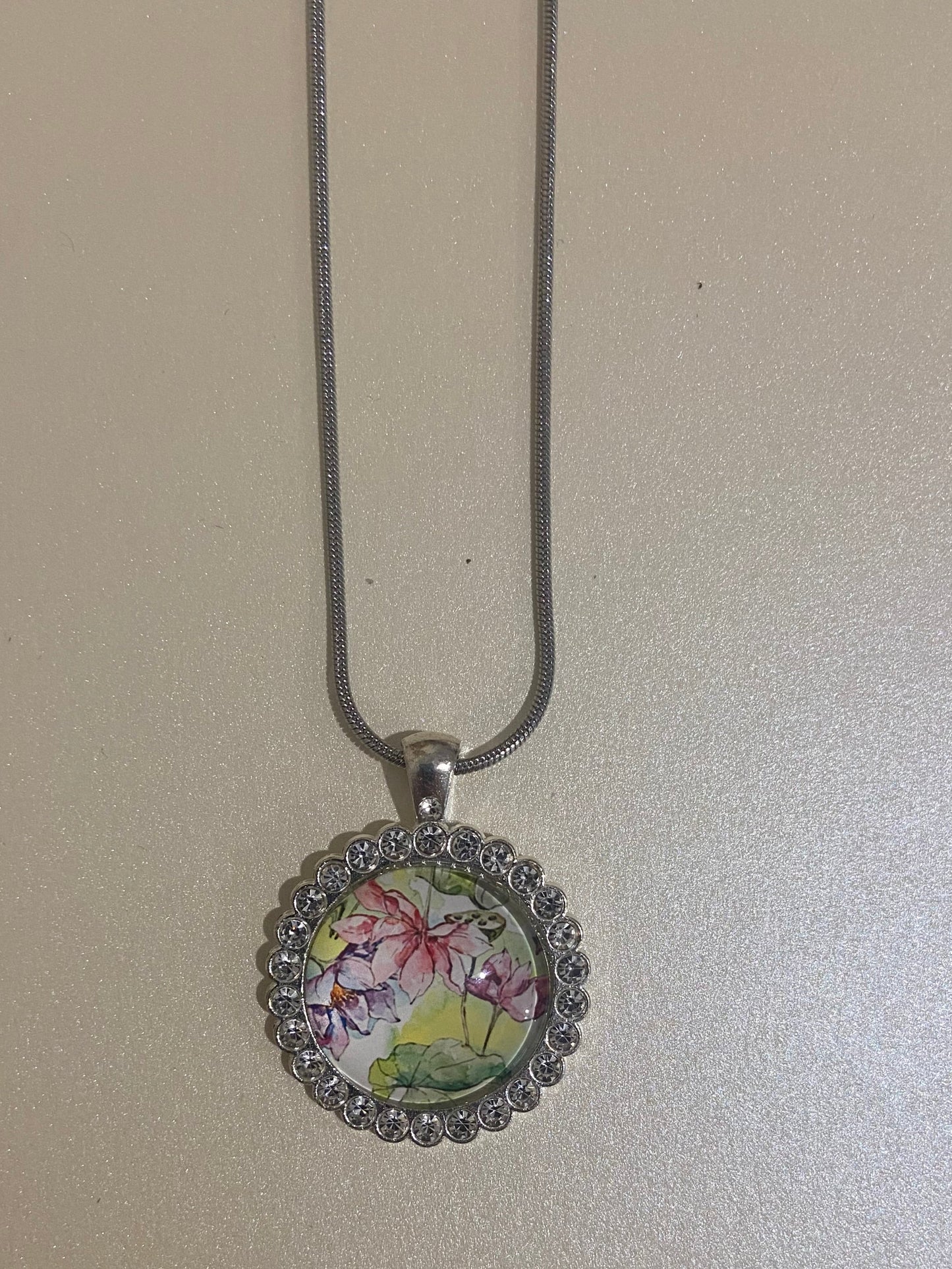 Dazzling & beautiful large floral pendant & Earring Set