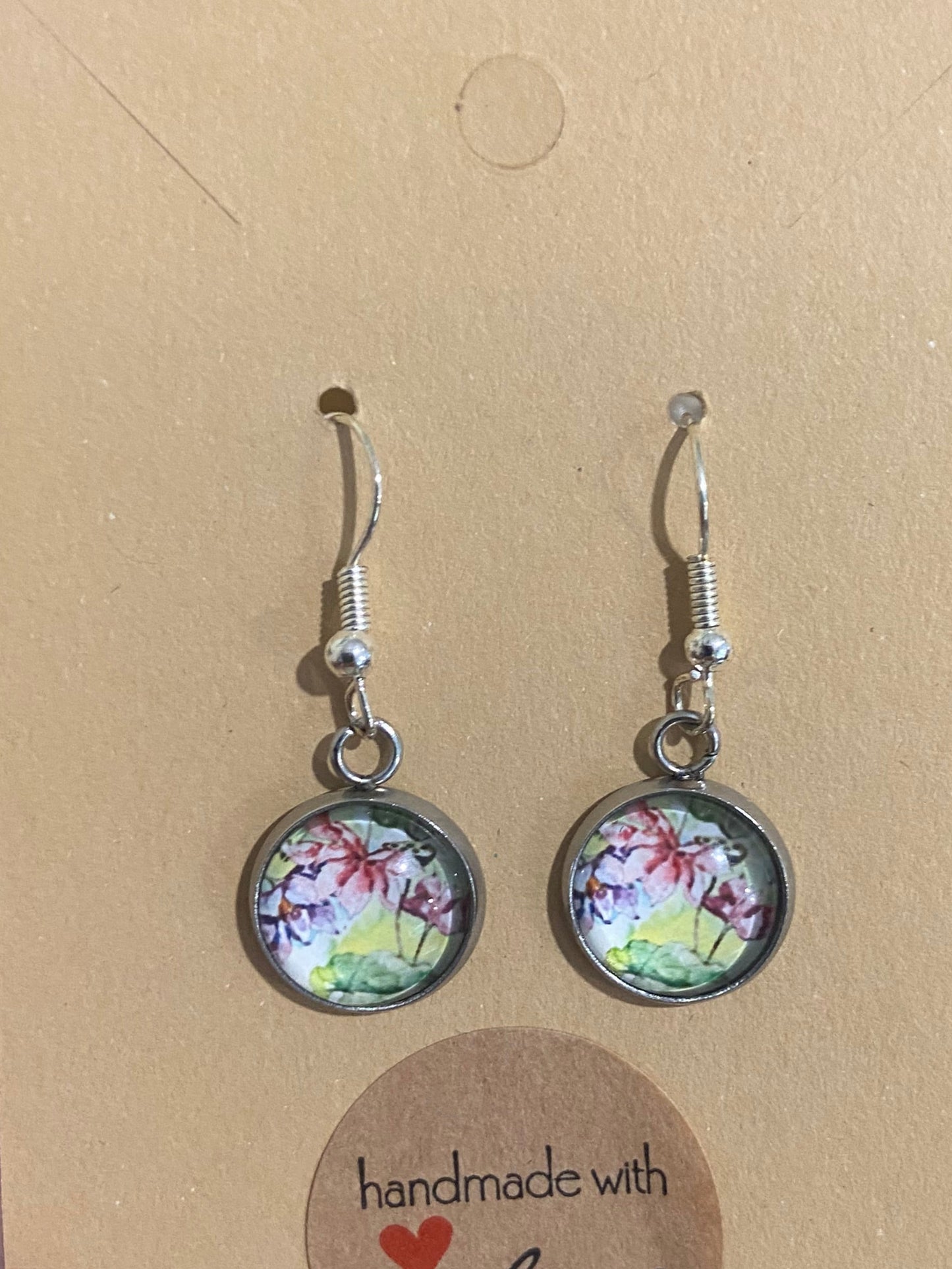 Dazzling & beautiful large floral pendant & Earring Set