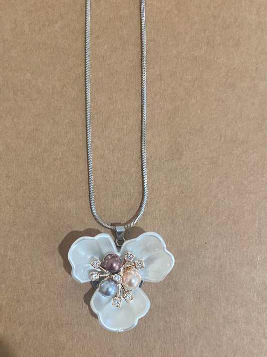 Pearlescent White Flower with Coloured Pearls & Dimontes