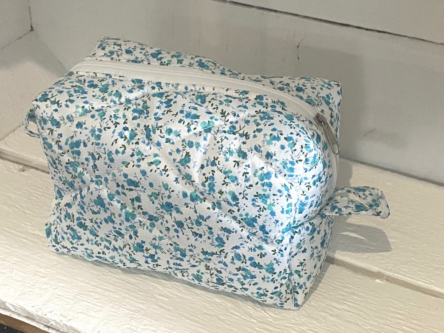 Quilted Boxy Pouch - Medium - Turquoise Floral