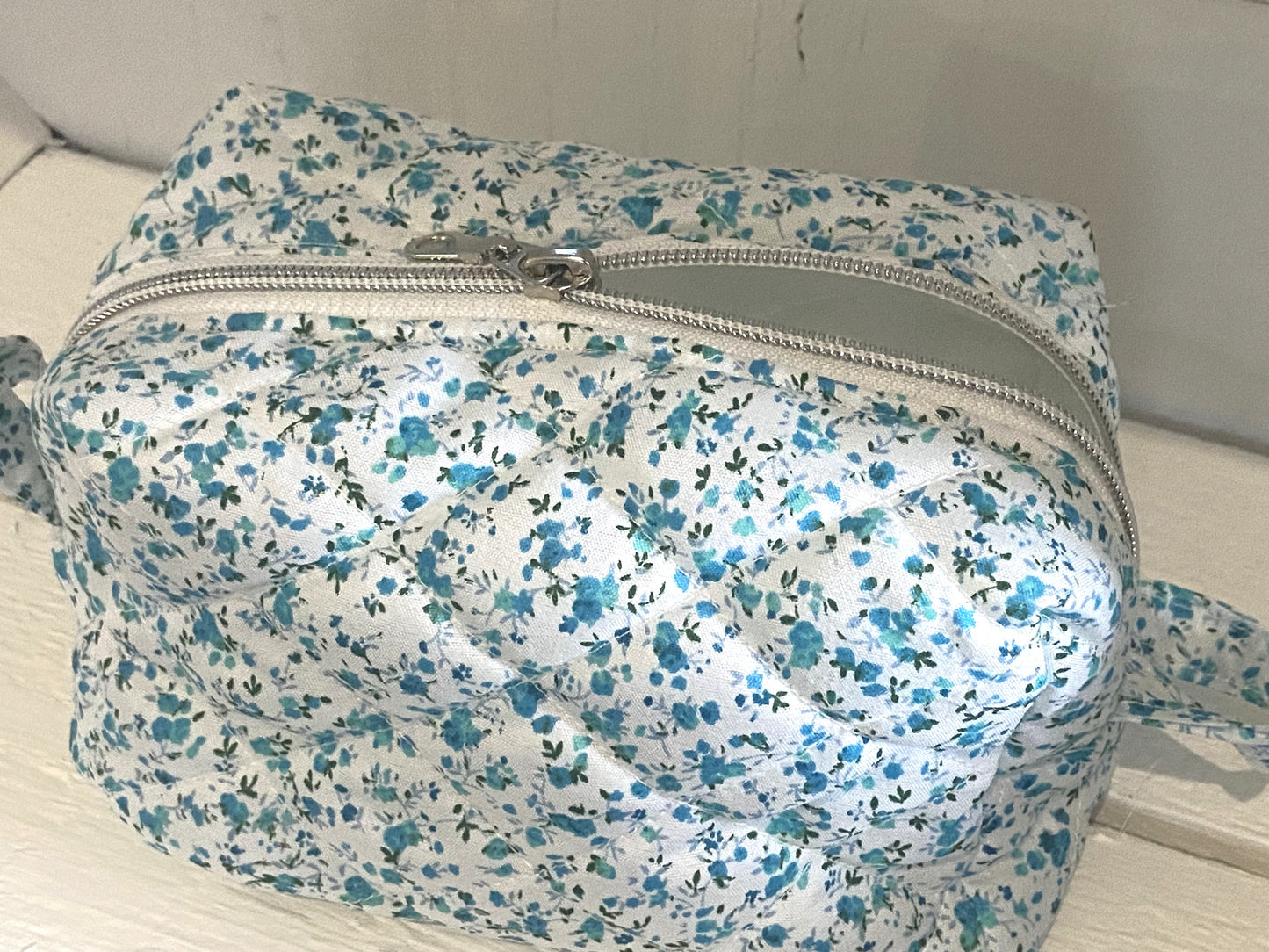 Quilted Boxy Pouch - Medium - Turquoise Floral