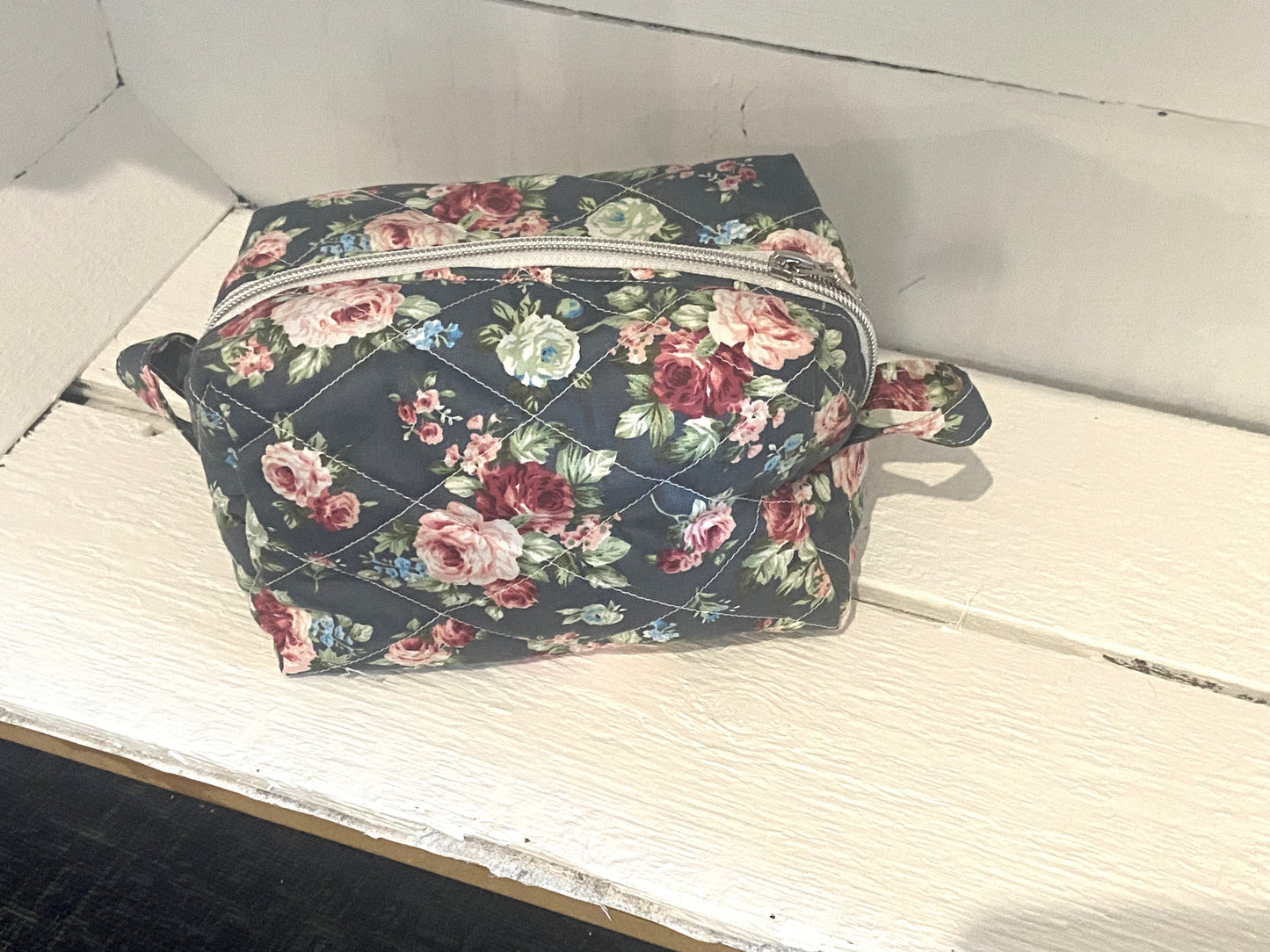 Quilted Boxy Pouch - Medium - Rose Grey Background