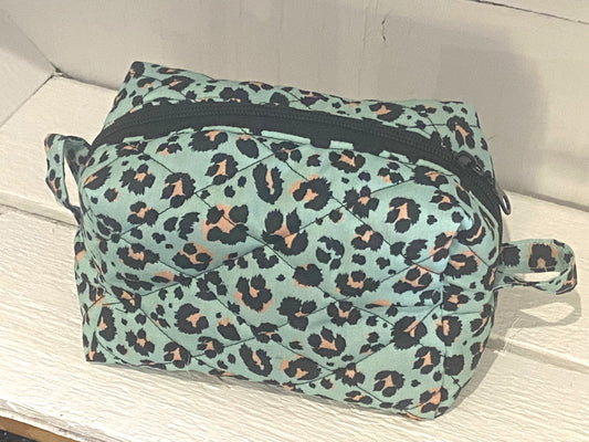 Quilted Boxy Pouch - Medium - Turquoise Leopard Print