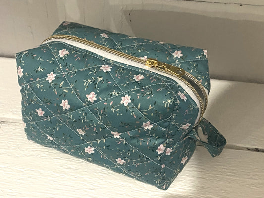 Quilted Boxy Pouch - Medium - Deep Turquoise Floral