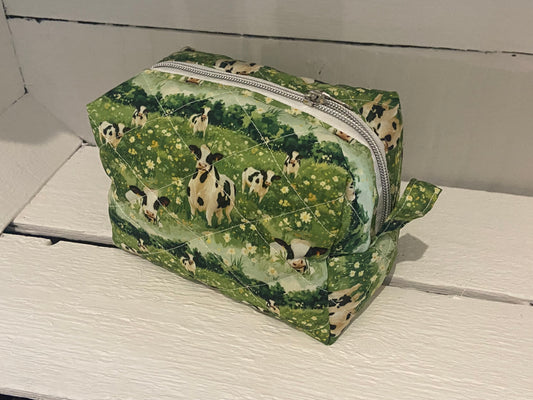 Quilted Boxy Pouch - Medium - Fresion Cow in Field