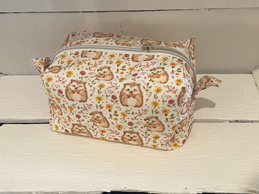 Boxy Pouch - Medium - Hedgehog