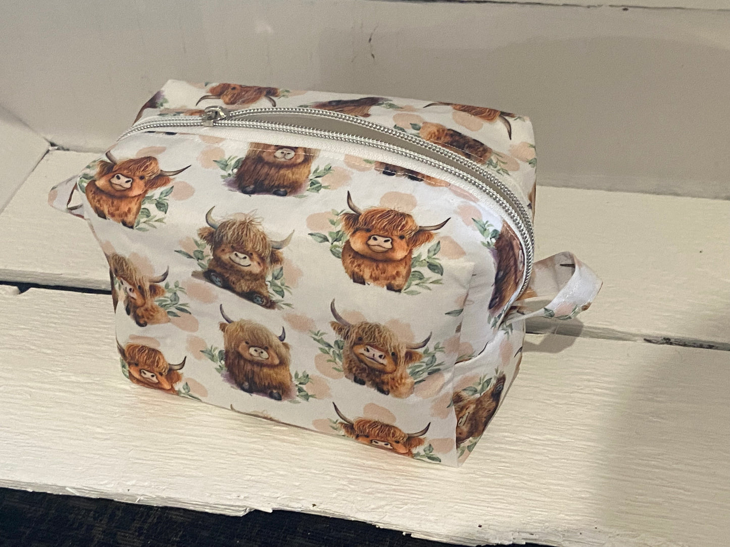 Boxy Pouch - Medium - Highland Cow