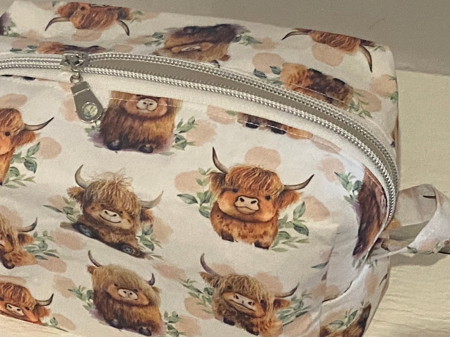 Boxy Pouch - Medium - Highland Cow