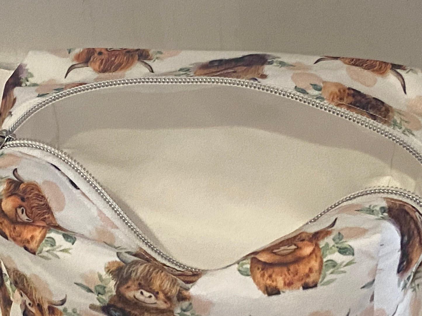 Boxy Pouch - Medium - Highland Cow